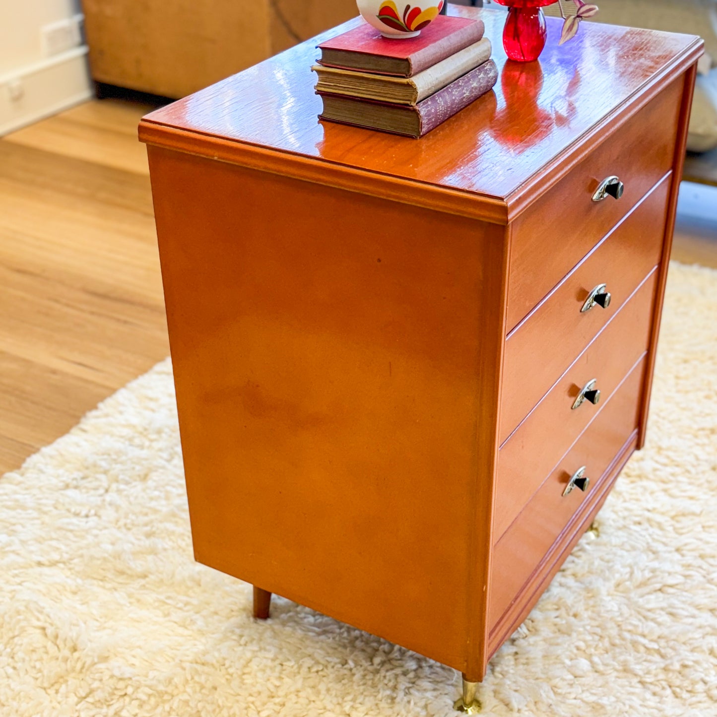 Retro chest of drawers