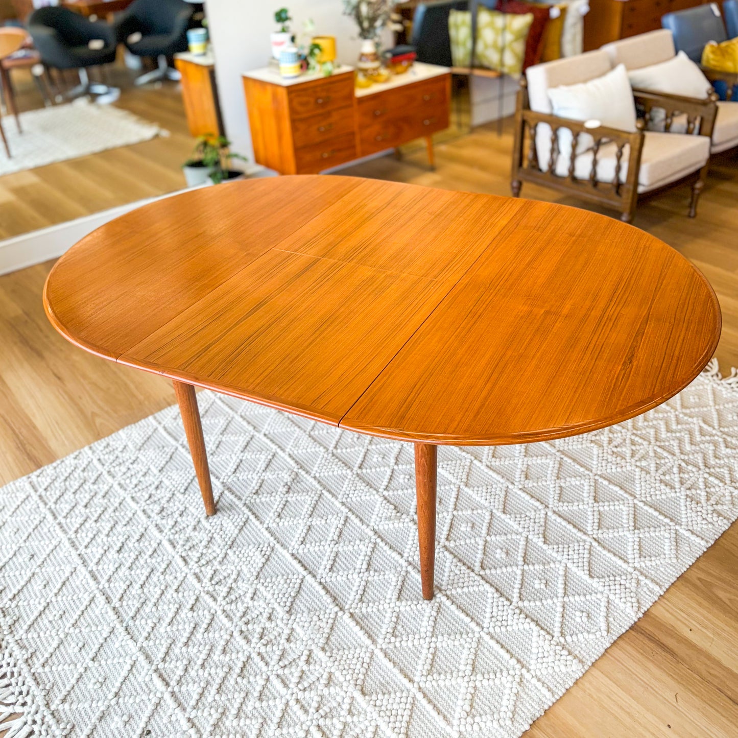 Parker Nordic Dining Table