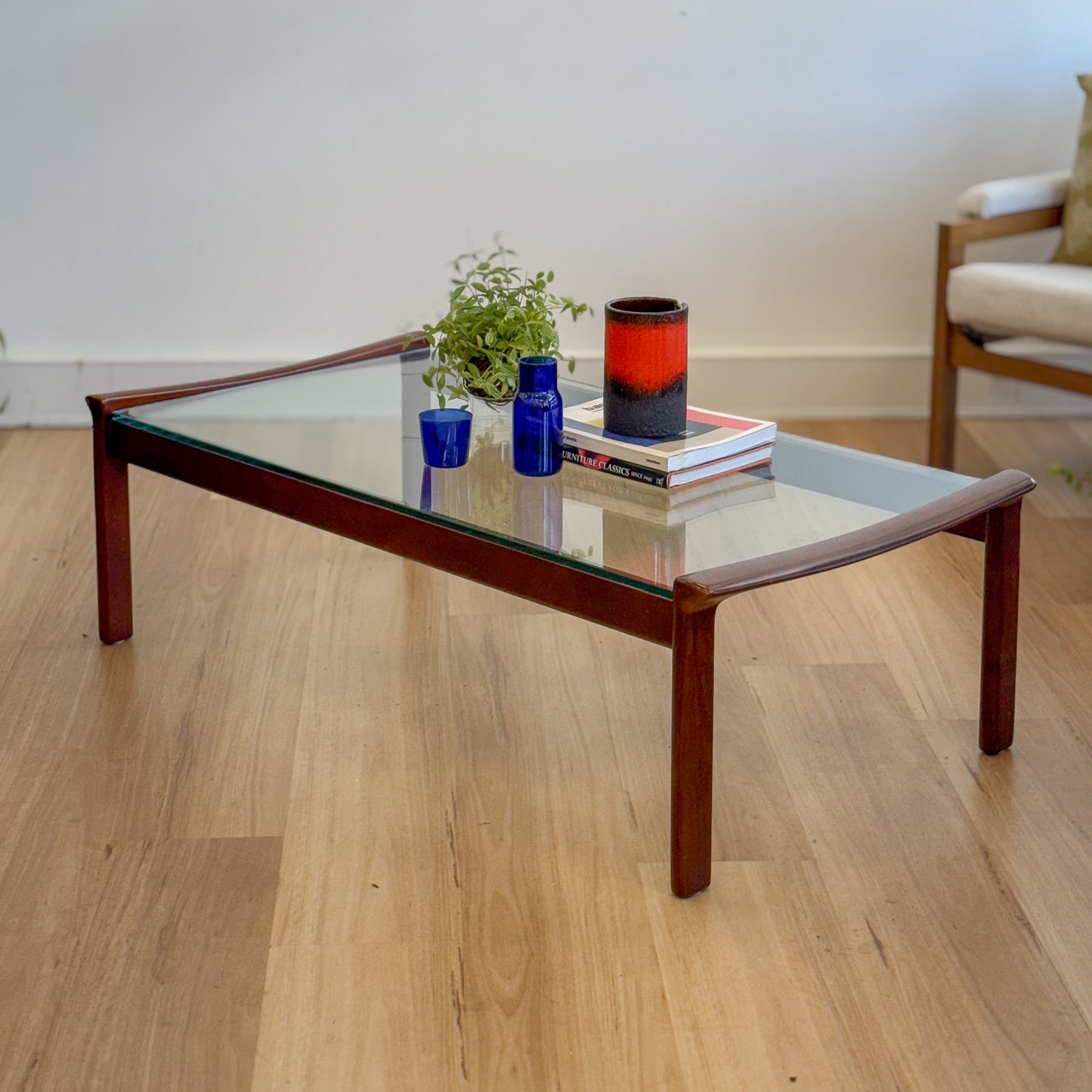 Tessa T21 Coffee table