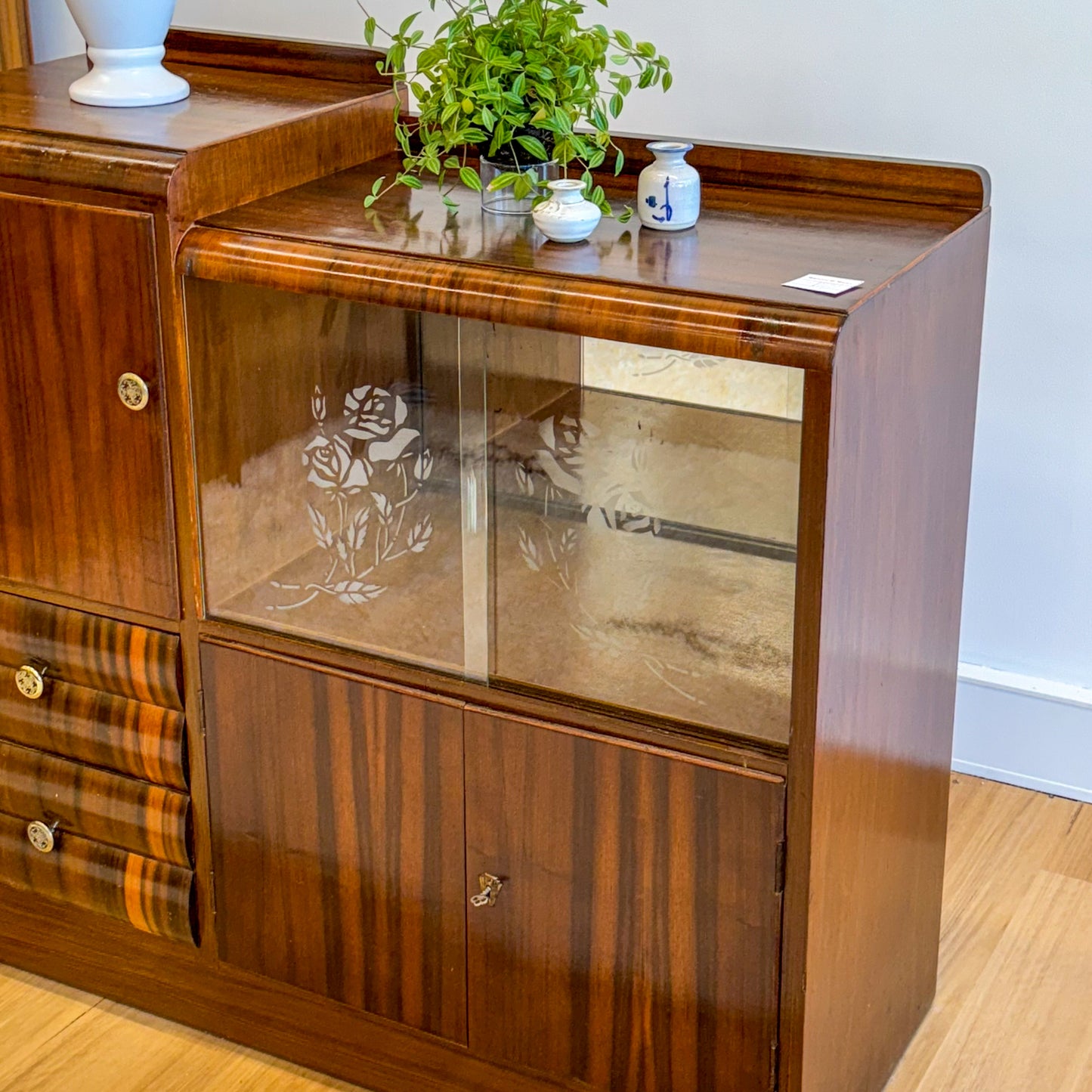 Art deco cabinet