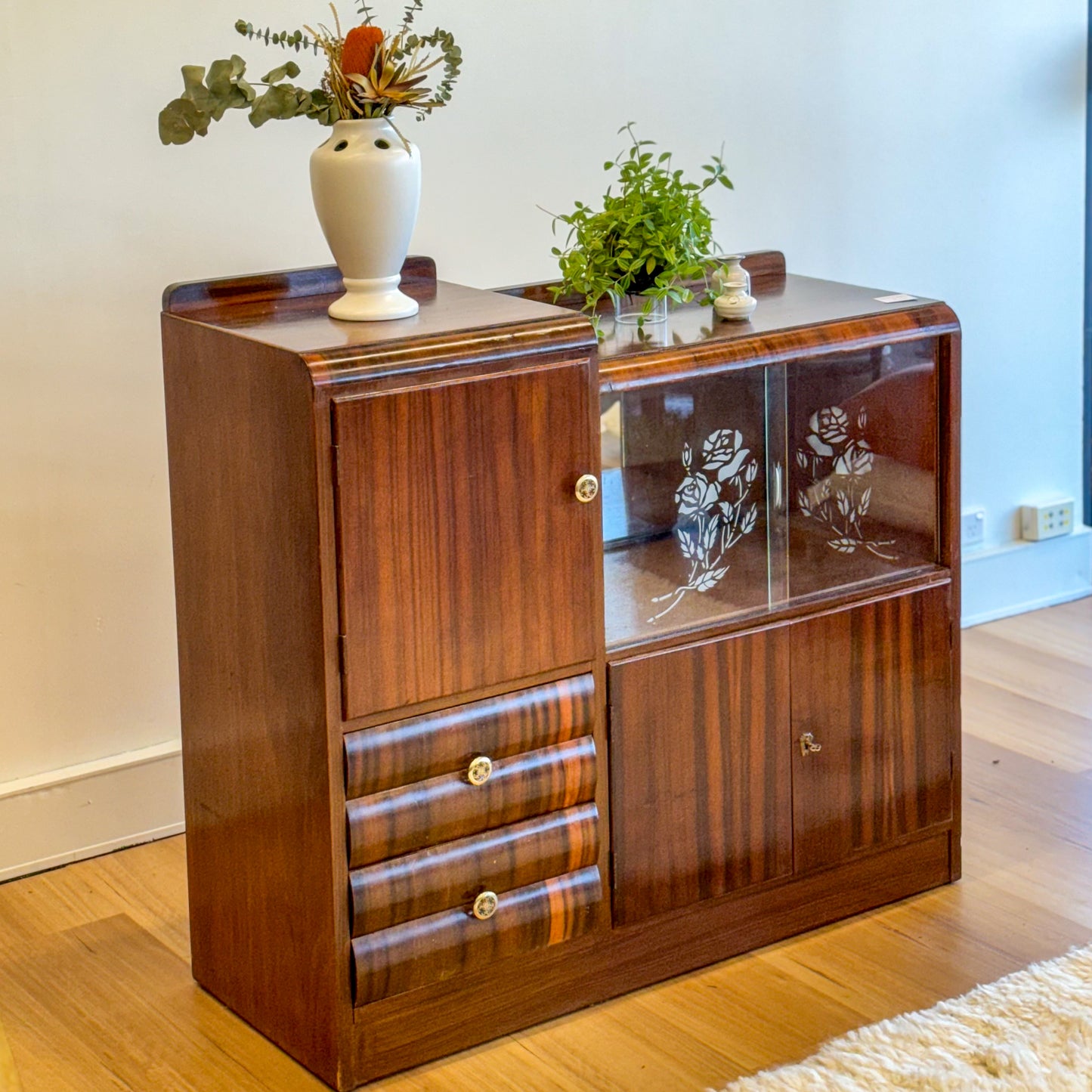 Art deco cabinet