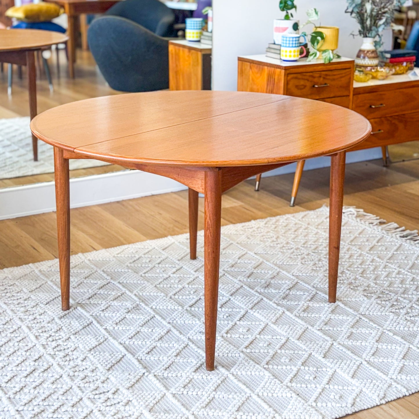 Parker Nordic Dining Table