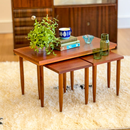 Set of three nesting tables