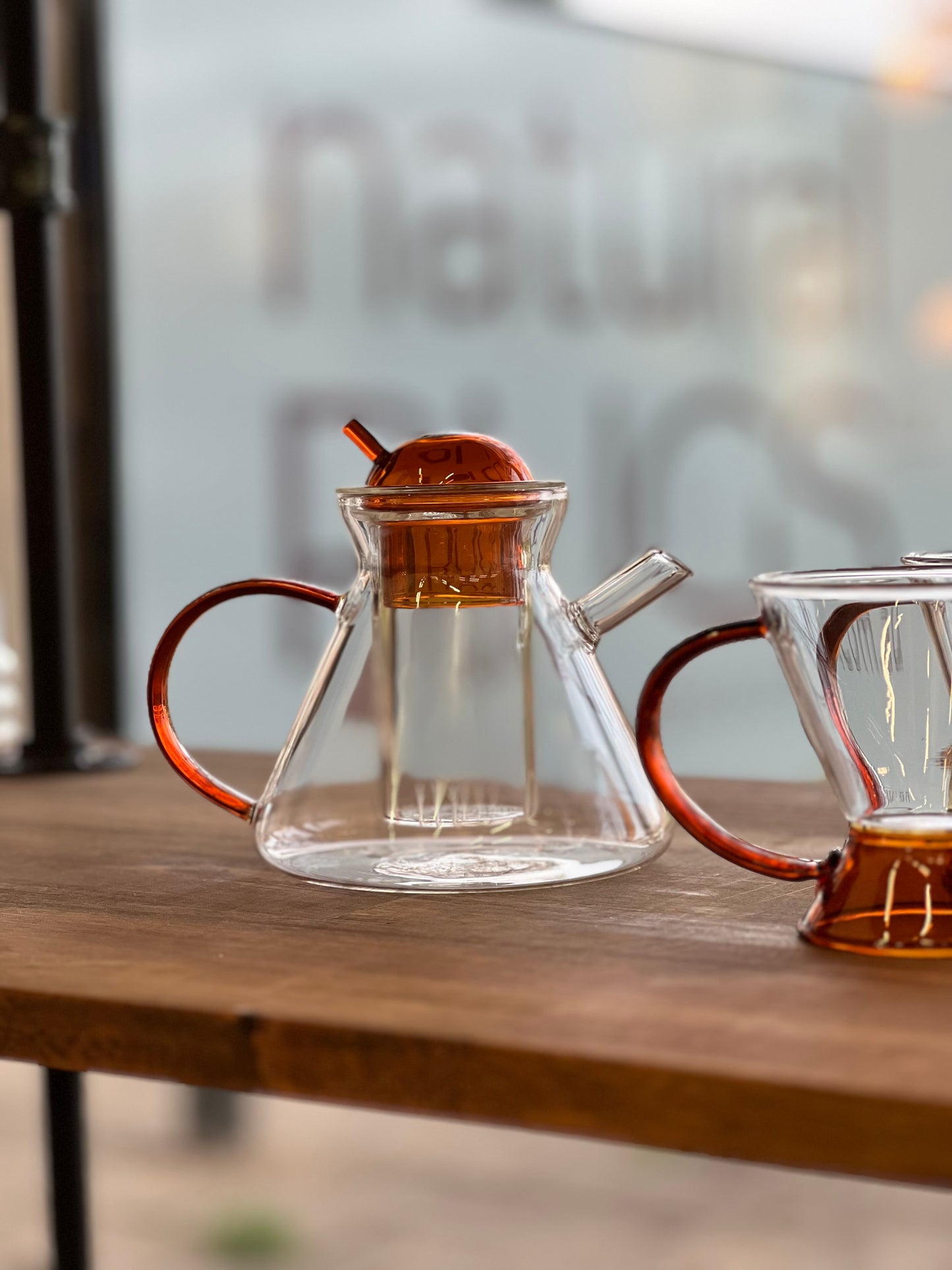 Amber Retro Teapot Set with Glass Strainer